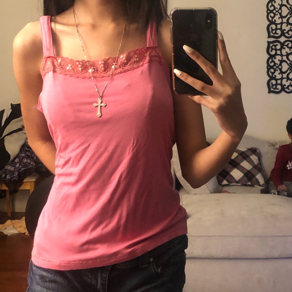 Pink y2k tank top with lace trim